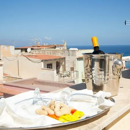Sicilia Vacanze Apartment *